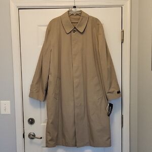 London Fog Beige Trench Coat Raincoat with Zippered Lining for Men Size 40R